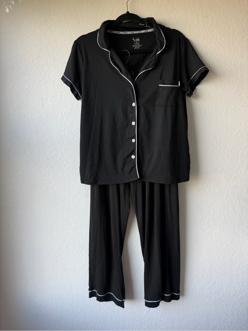 Sofft Black Short-Sleeve Pajama Set with White Piping